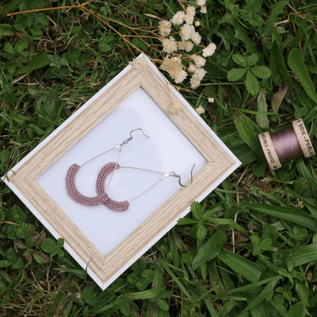 Boucles d'oreilles Créoles goutte d'eau vieux rose